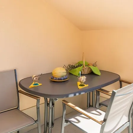 Xenia & Desiderio Apartment